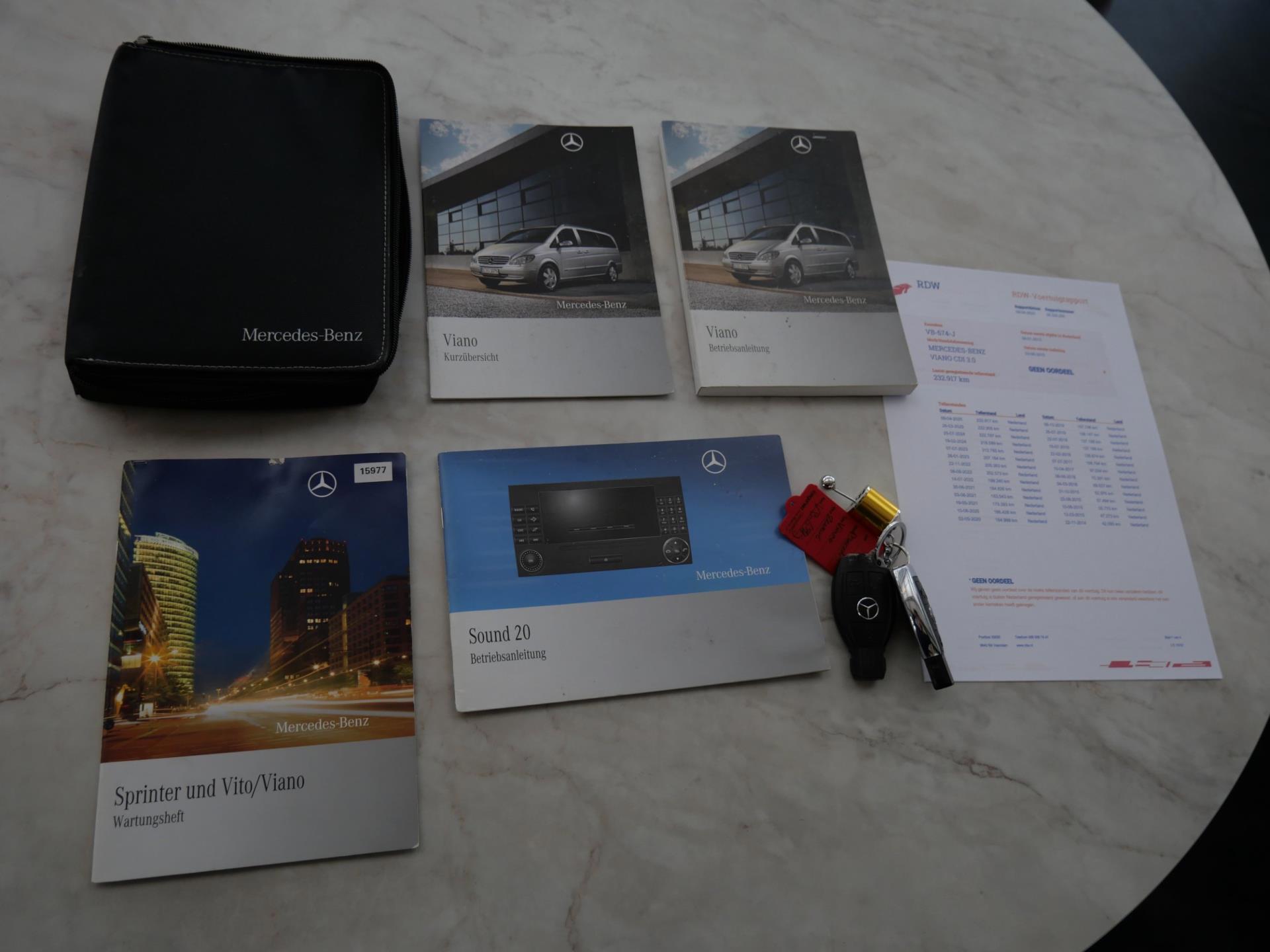 44147306-11.jpg