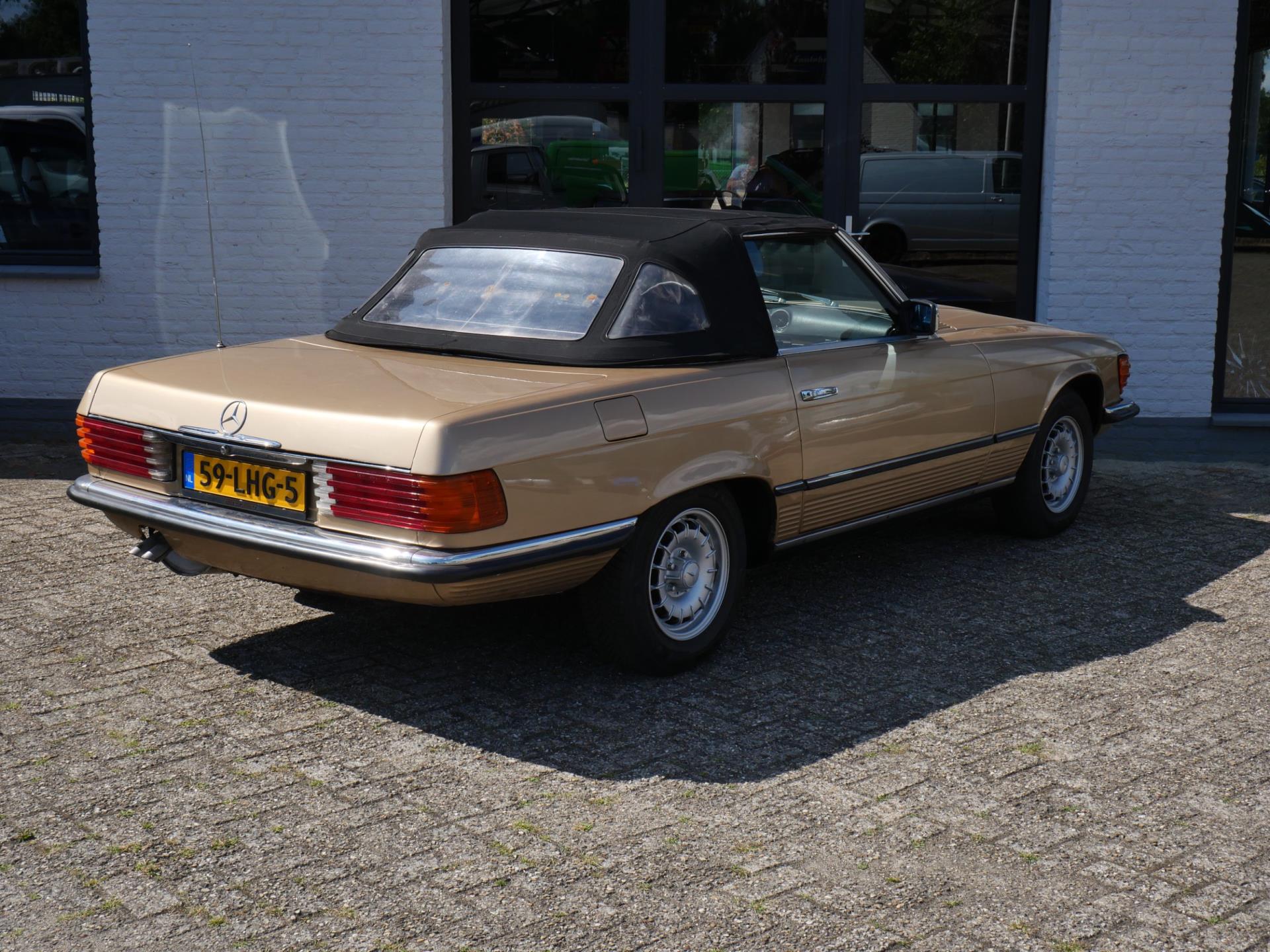 46454797-13.jpg