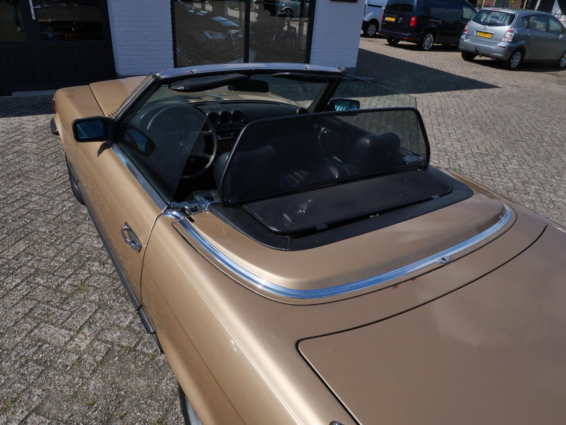 46454797-20.jpg