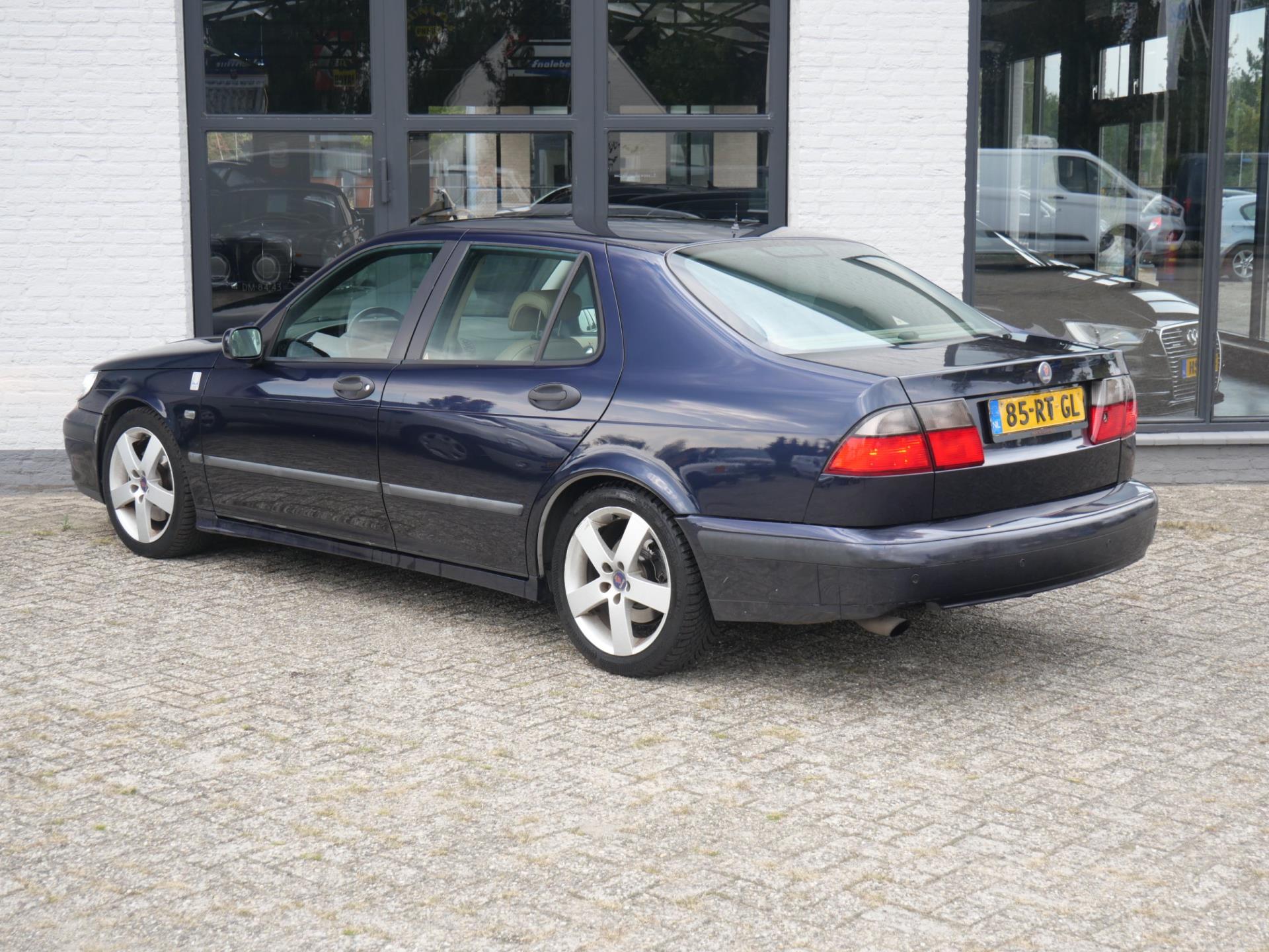 47962860-1.jpg