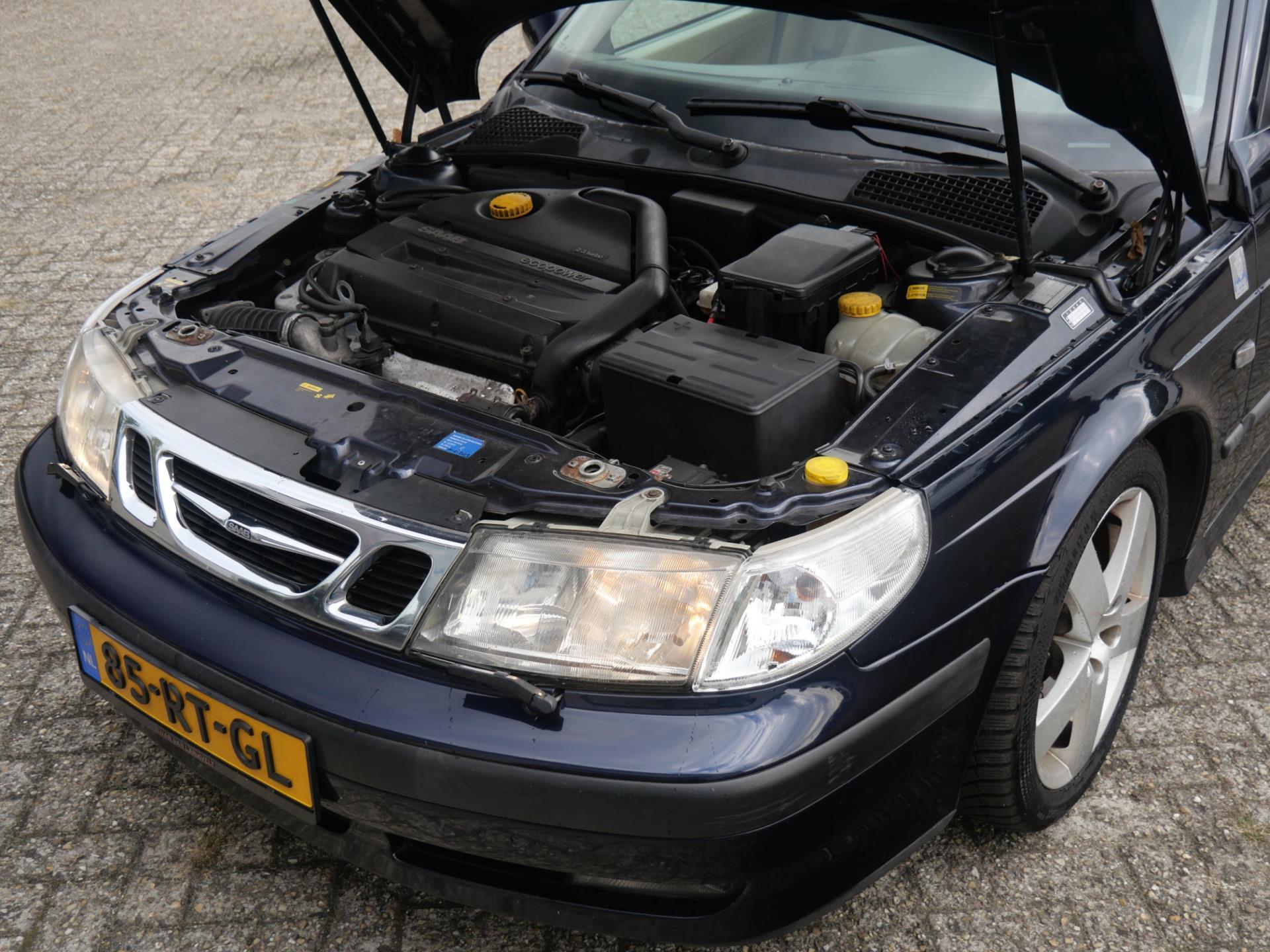 47962860-15.jpg