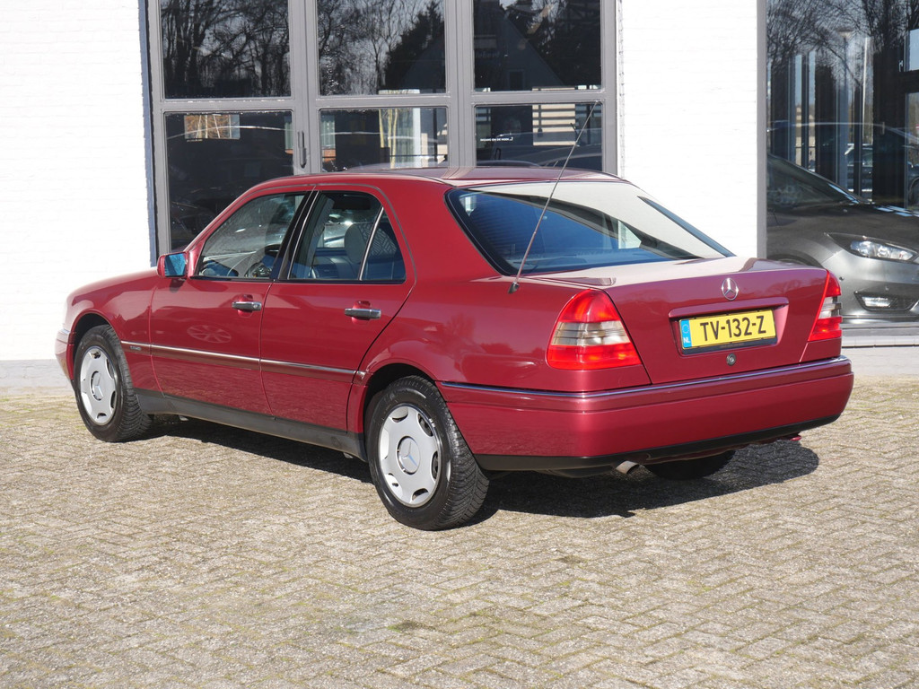 51668877-1.jpg